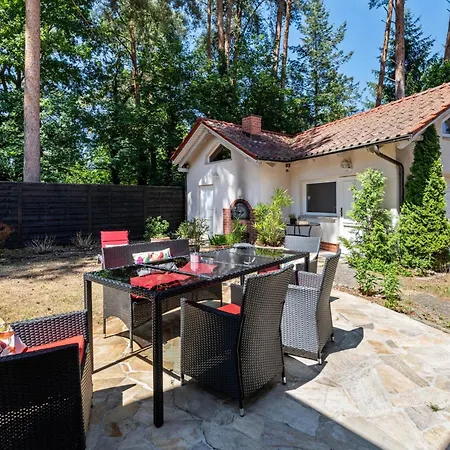 Lakeside Retreat *